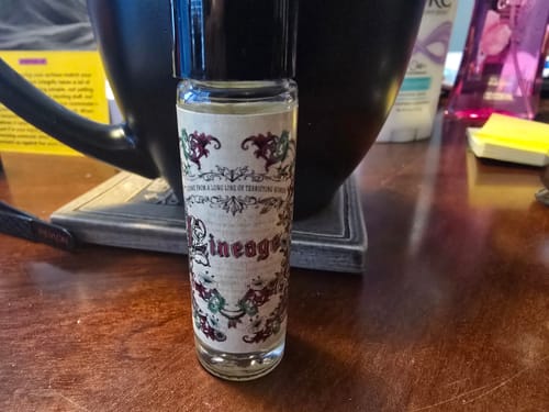 Customer photo review of Lineage