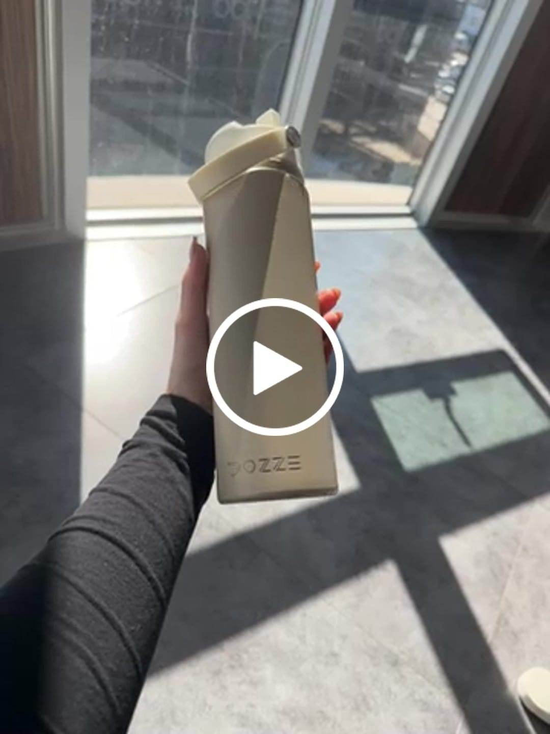 Customer video review of DOZZE Water Bottle Straw Lid
