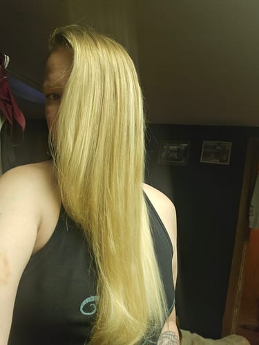 Customer photo review of Weightless Shampoo & Conditioner Set