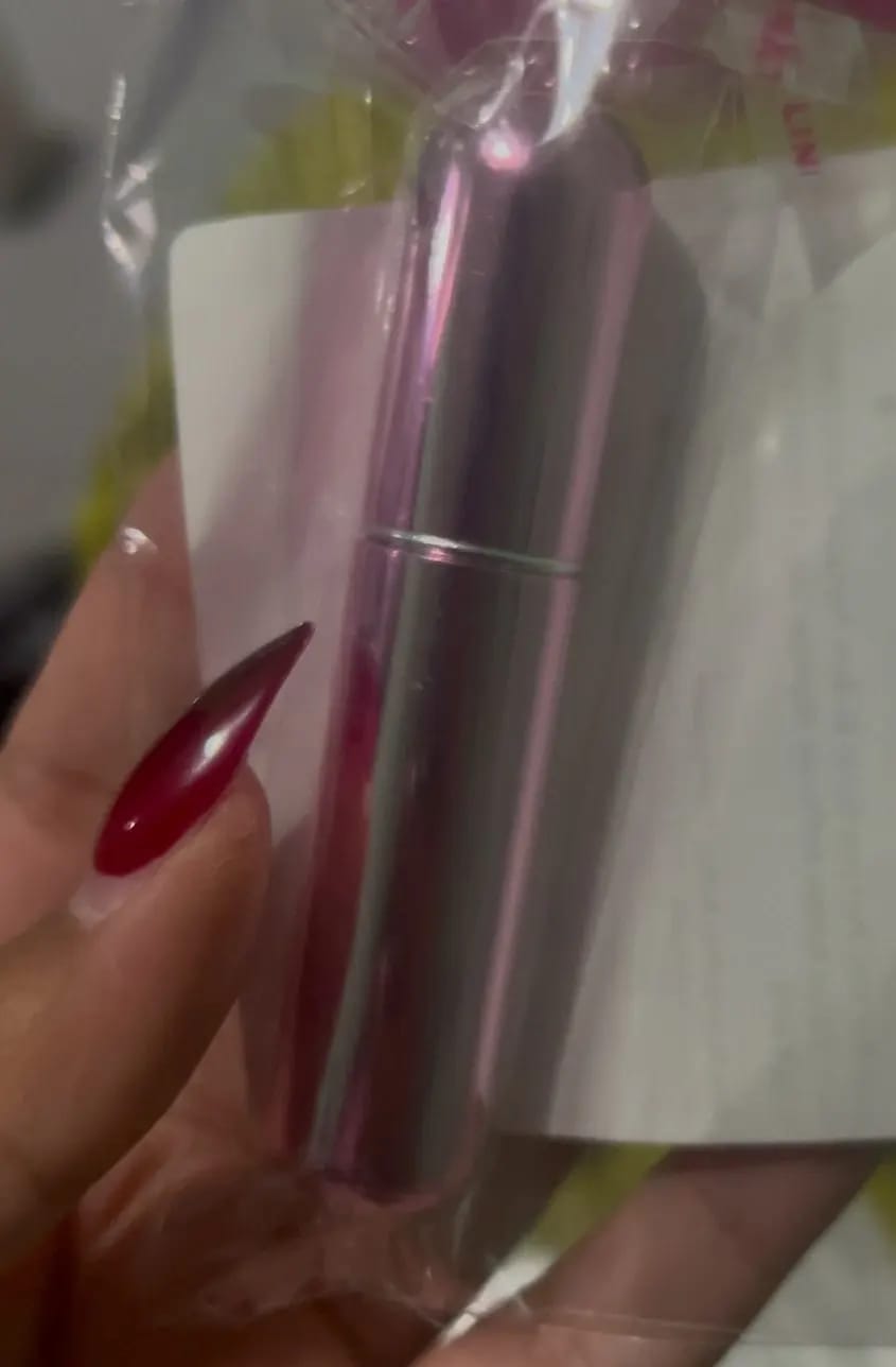 Customer photo review of Aluminum Portable Refillable Perfume Bottle With Atomizer Spray 5ml Capacity — Pink | KIMLUD