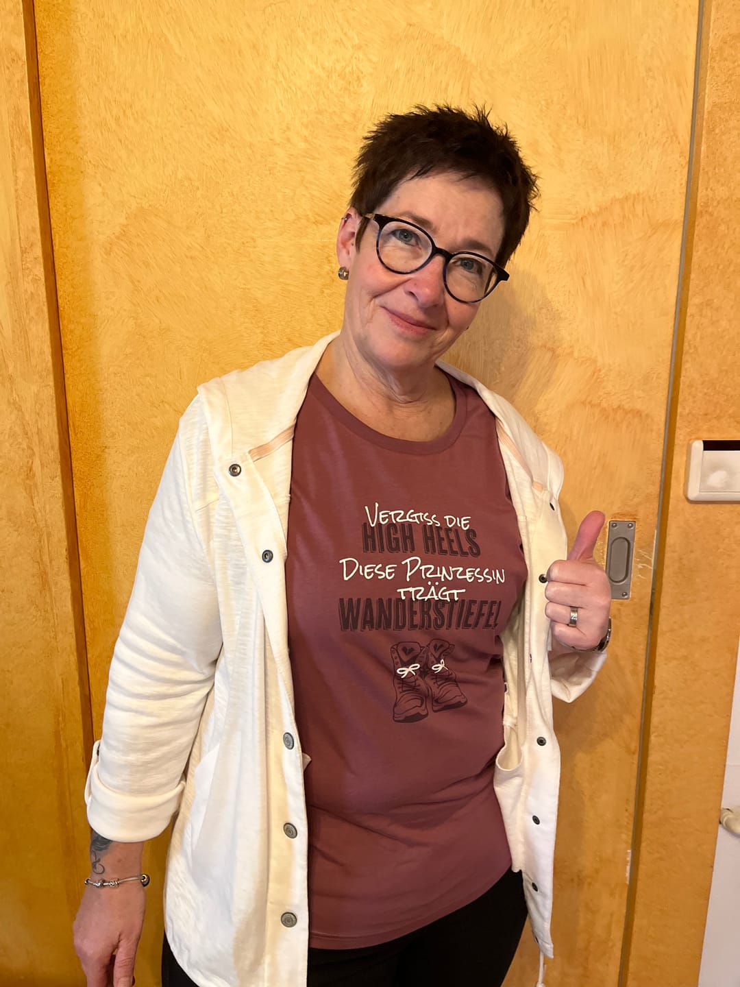 Customer photo review of Vergiss die High Heels - Damen Premium Organic Shirt