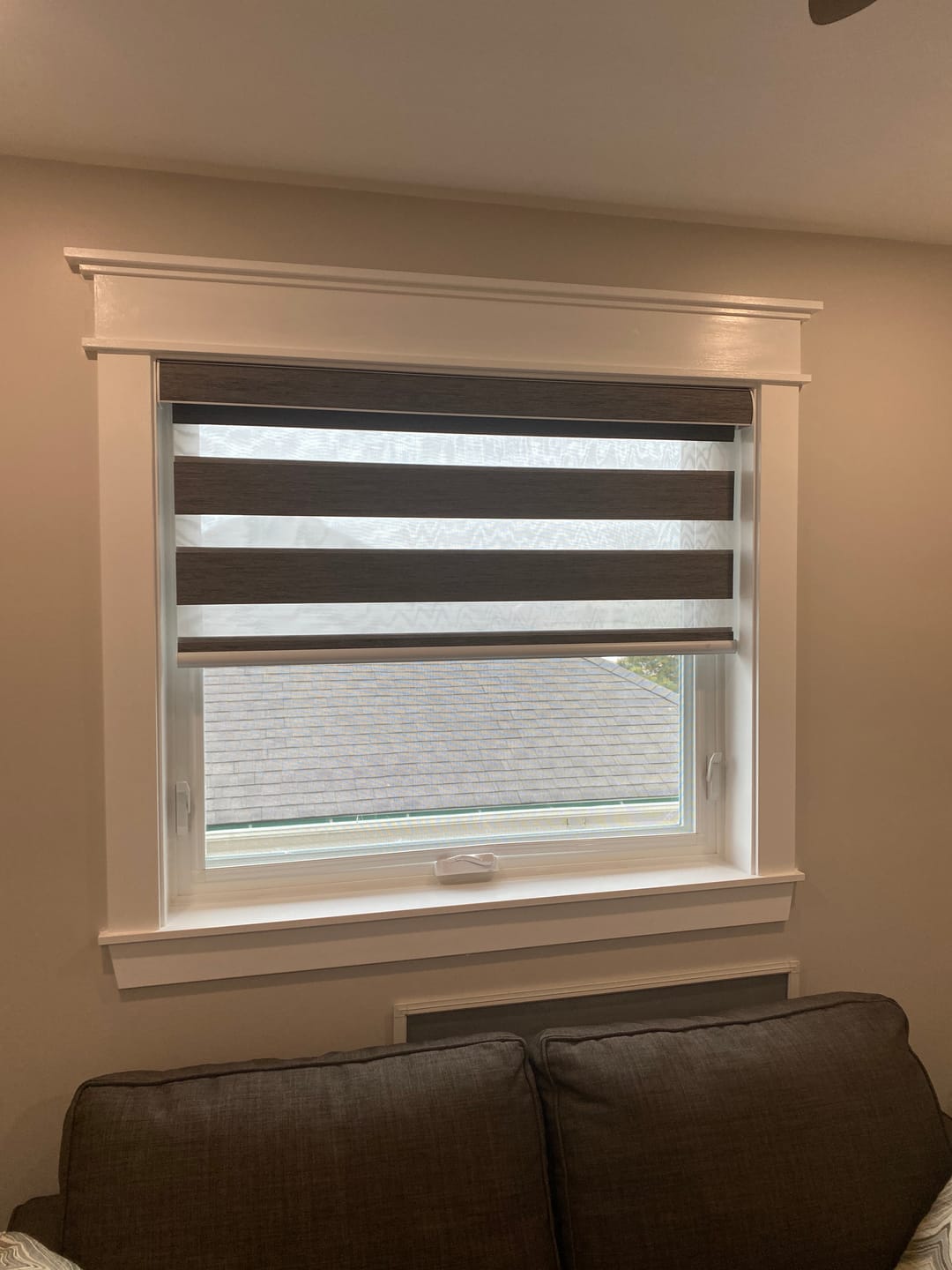 Customer photo review of SmartWings Motorized Zebra Shades 85% Blackout 95mm Ingrid