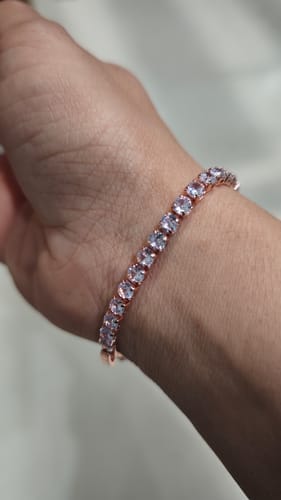 Customer photo review of Soera Tennis Bracelet