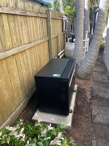 Customer photo review of Madimack Elite V4 100 - 10kW Pool Heat Pump