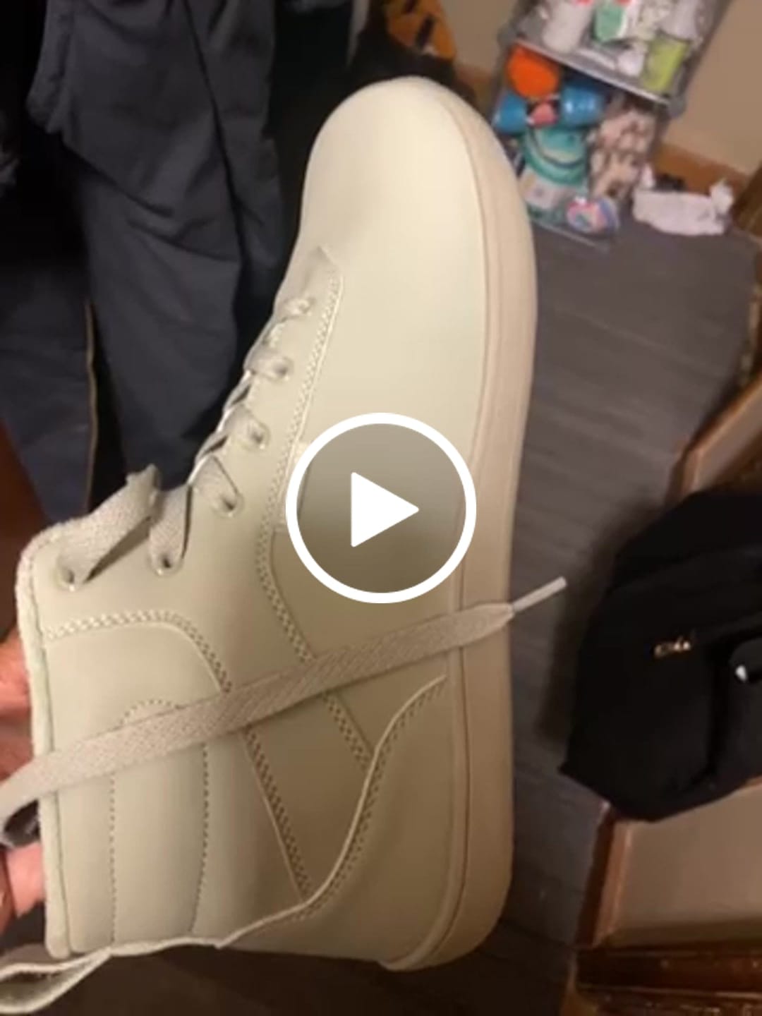 Customer video review of Spruce - Winter Barefoot Shoes