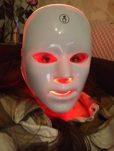 Customer photo review of LED Light Therapy Face Mask | Anti Ageing Mask