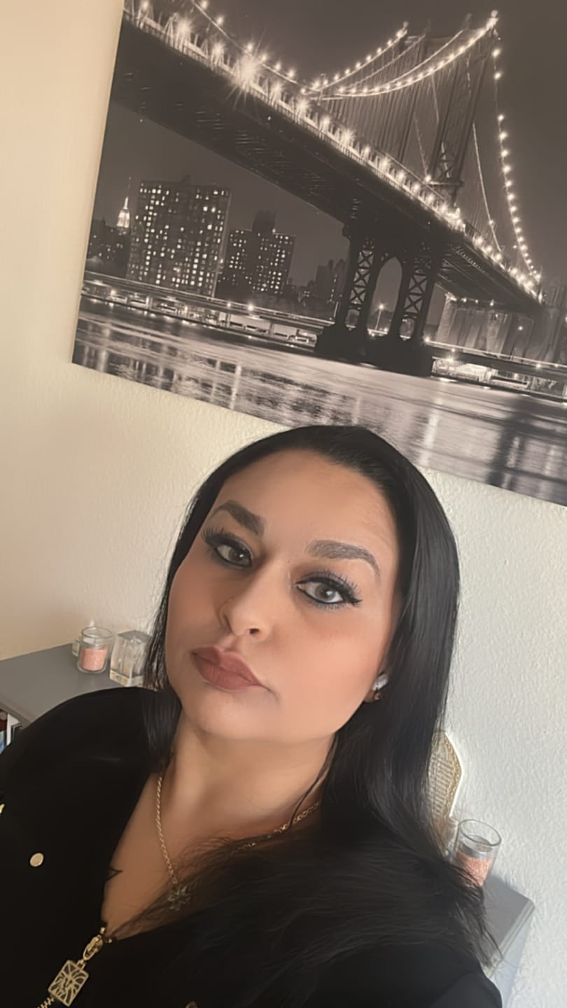 Customer photo review of Polar Light Crystal  Khaki Prescription Colored Contact Lenses