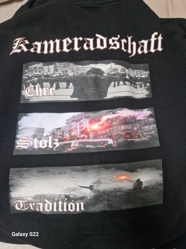 Customer photo review of Kameradschaft Premium Hoodie