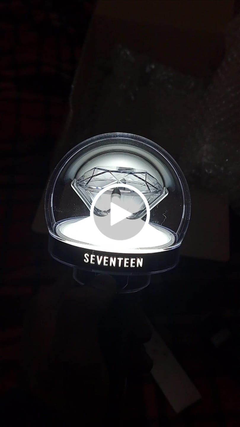 Customer video review of SEVENTEEN - OFFICIAL LIGHT STICK VER.3