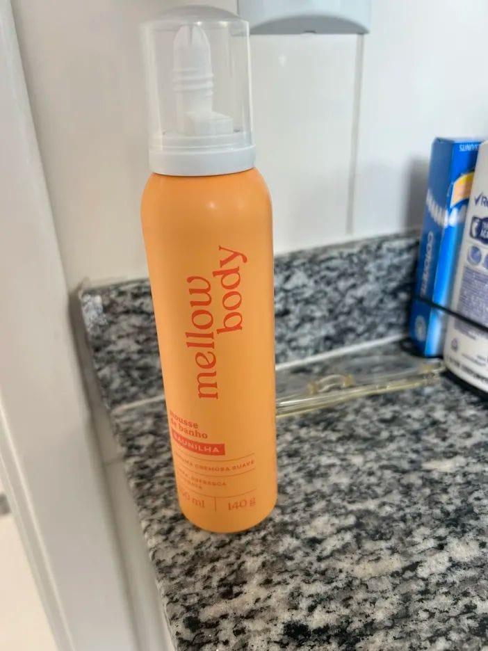 Customer photo review of Mellow Mousse Baunilha