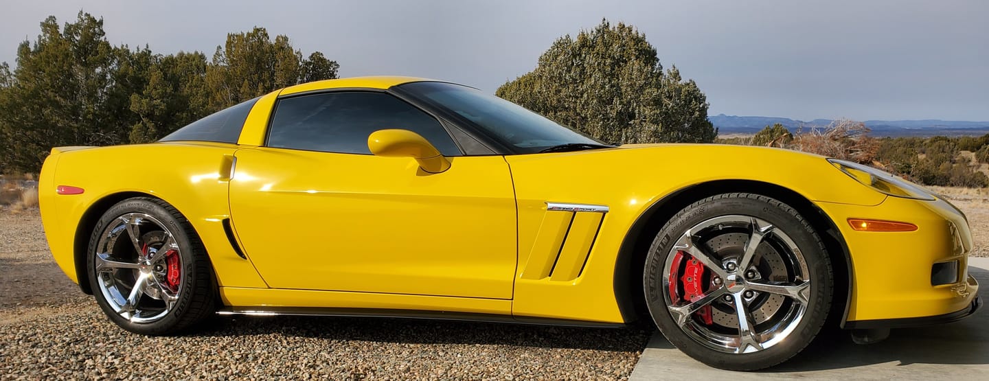 Customer photo review of Corvette C6 Grand Sport / Z06 / ZR1 Side Skirts Rocker Panels