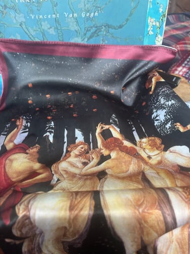 Customer photo review of Sandro Botticelli La Primavera Fular