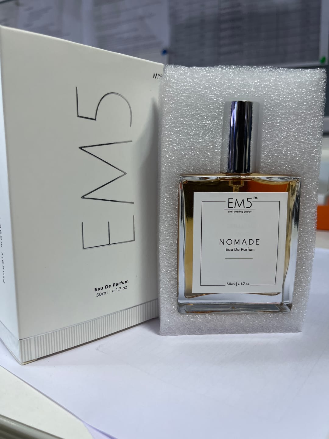 Customer photo review of EM5™ Nomade Unisex Perfume EDP Spray for Men & Women | Amber Oud Smoky Leather Fragrance Accords | Luxury Gift for Him / Her | Variants Available: 50 ml Spray / 15 ml Spray