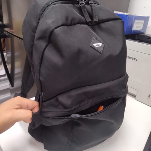 Customer photo review of Mochila Pixie Laptop 14" Cool Capital Negra
