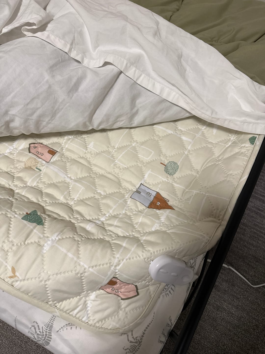 Customer photo review of Heated Mattress Pad