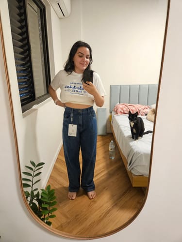 Sabrina A. review of Calça Jeans Reta Araçá Azul Médio image 1 out of 5