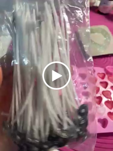 Customer video review of MECHAS PARA VELAS ENCERADAS Y CORTADAS A MEDIDA