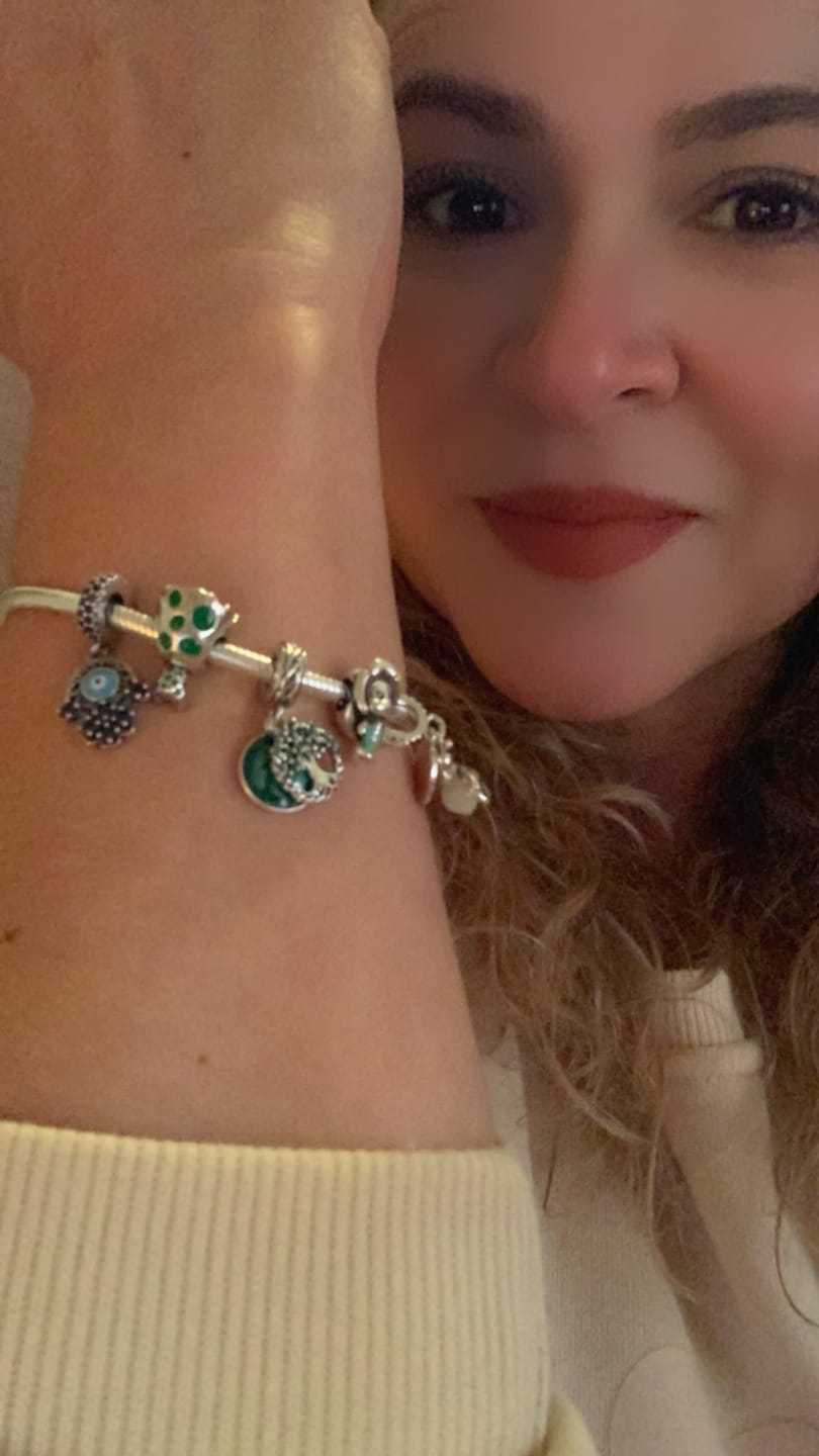 Customer photo review of Charm Luciernaga Evangeline "Iluminas Mi Vida" Fluorescente