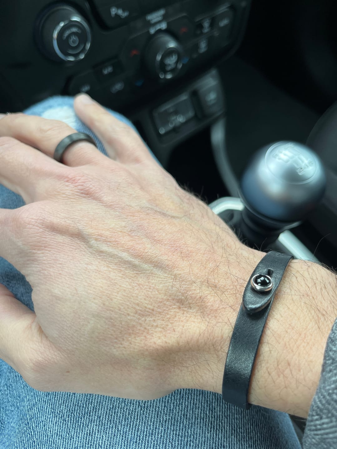 Customer photo review of Bracciale pelle io Onice Tulsi