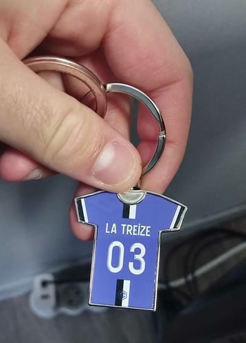 Customer photo review of Porte-clés métal maillot foot BASTIA n°2 personnalisable - TEAMCOQUES
