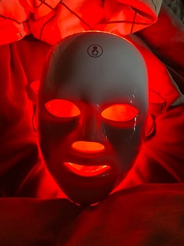Customer photo review of LED Light Therapy Face Mask | Anti Ageing Mask