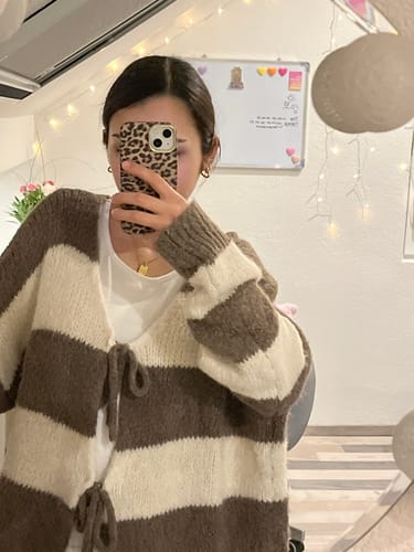 Customer photo review of Gestreifter V-Ausschnitt Schleifen Cardigan
