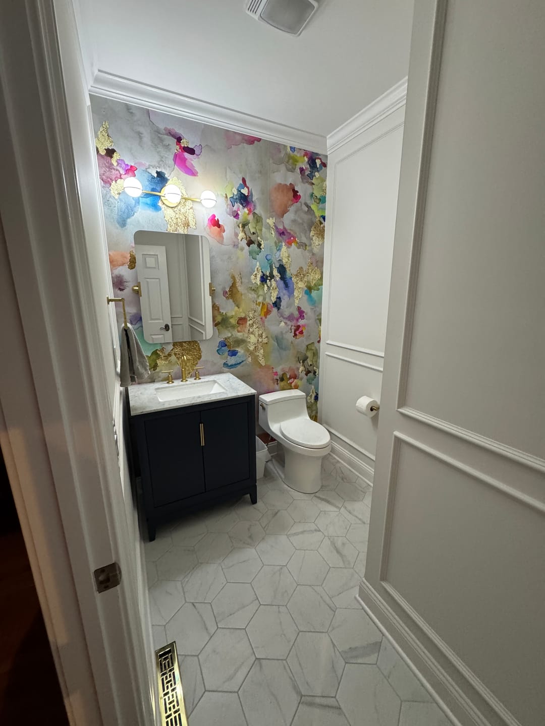 Customer photo review of "Lucky" Vivian Ferne Wallpaper Wall Mural