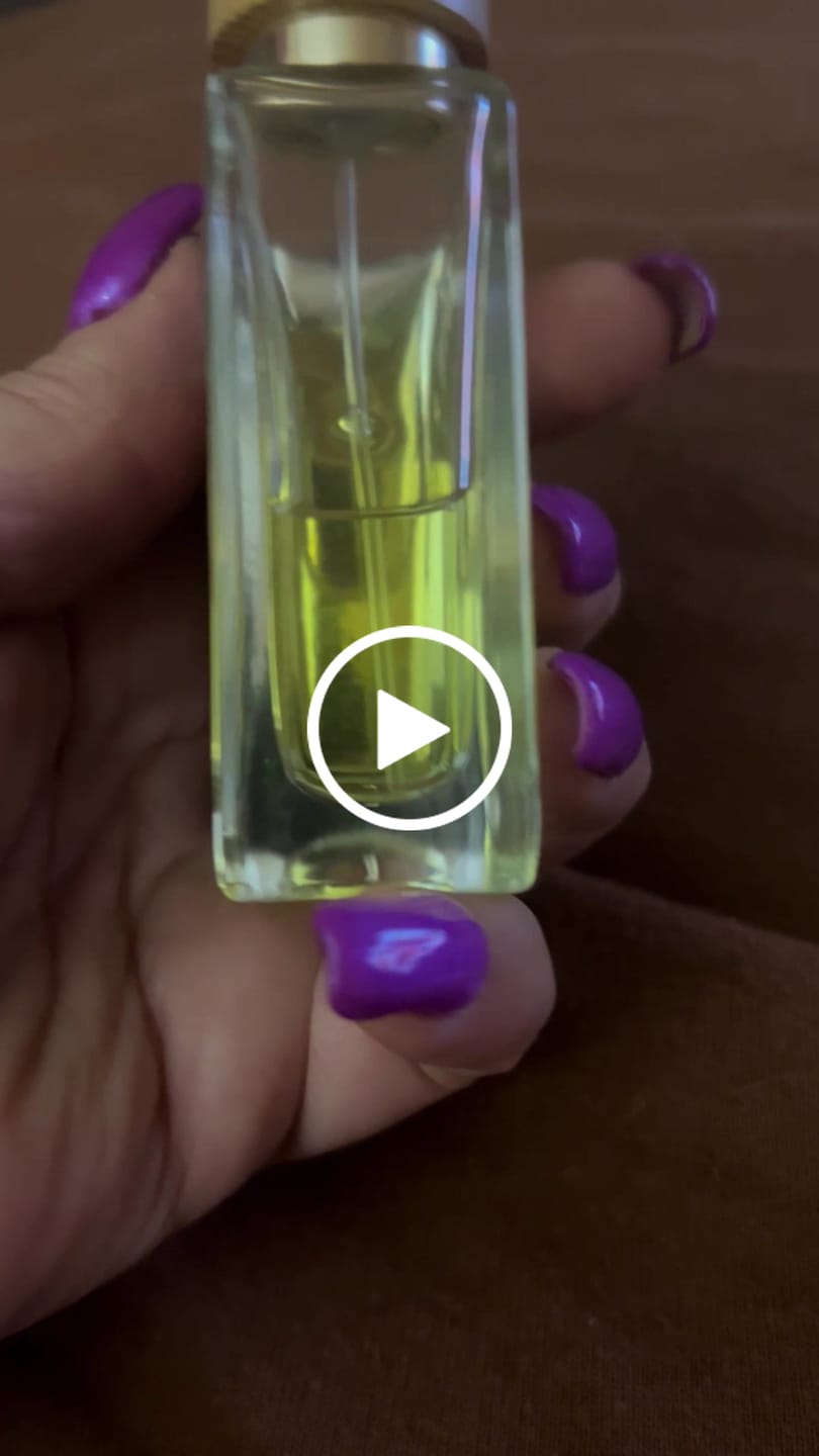 Customer video review of Circus Of White Milk's Sun Parfum