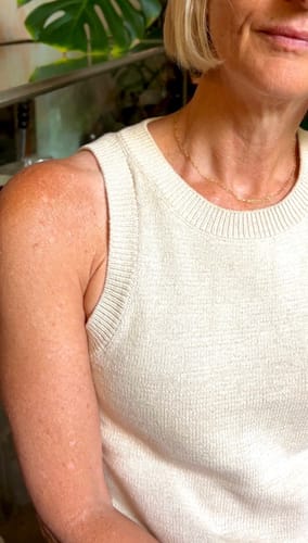 Customer photo review of Rectangle Linked Necklace
