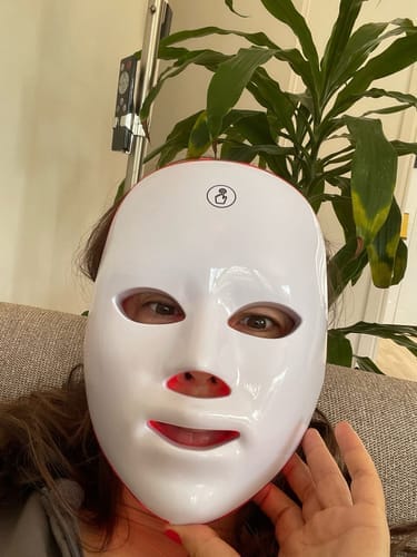Customer photo review of LED Light Therapy Face Mask | Anti Ageing Mask