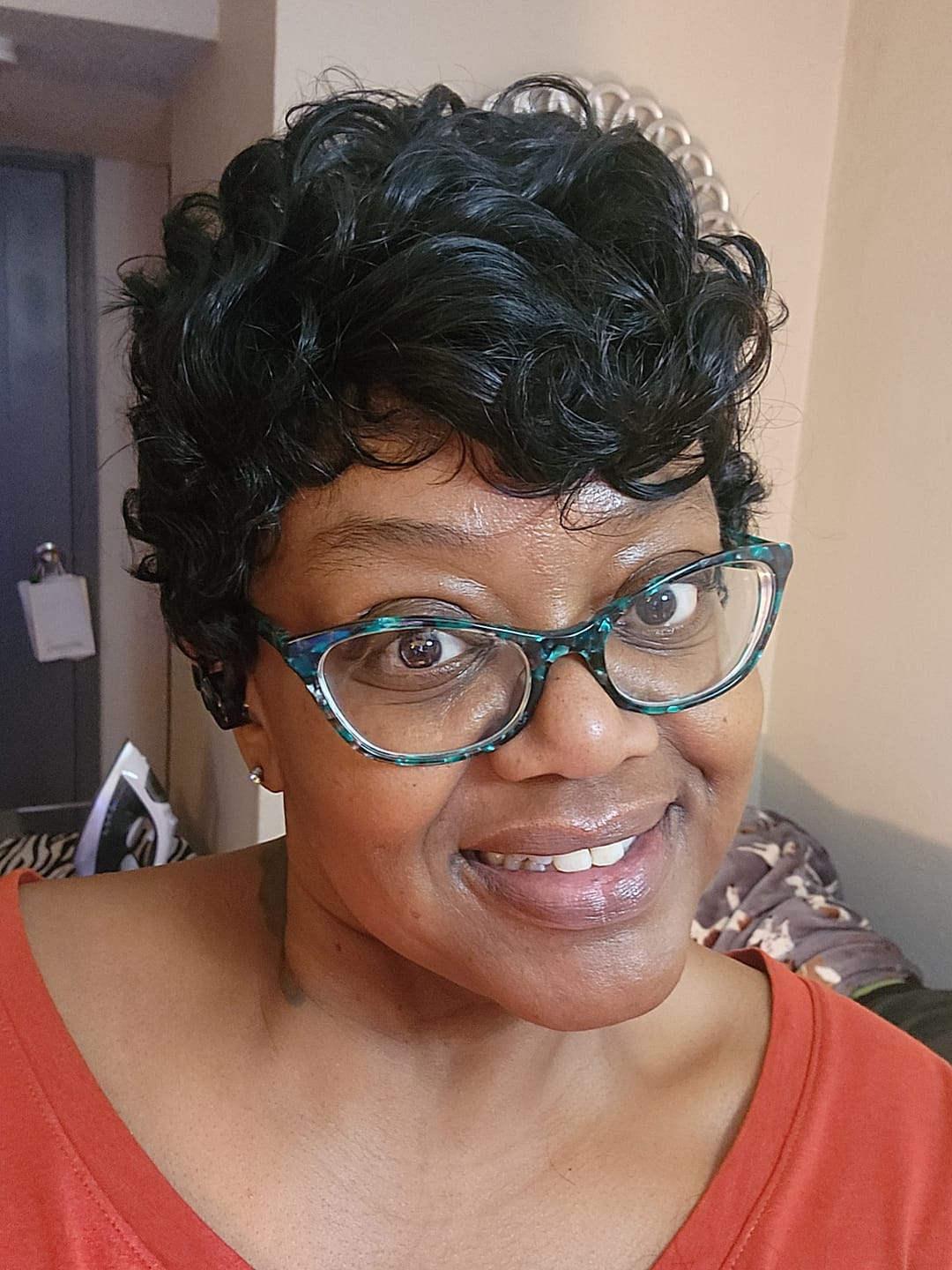 Customer photo review of It's a Wig Synthetic Hair Full Wig - ELISE