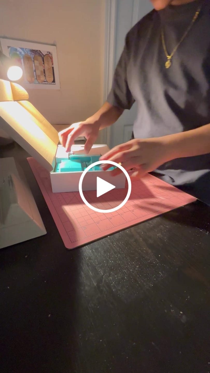 Customer video review of Fingerskateboard Construction Kit - for Experts