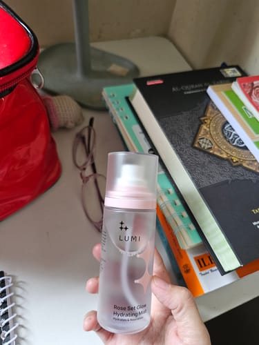 Customer photo review of Rose Set Glow Hydrating Mist