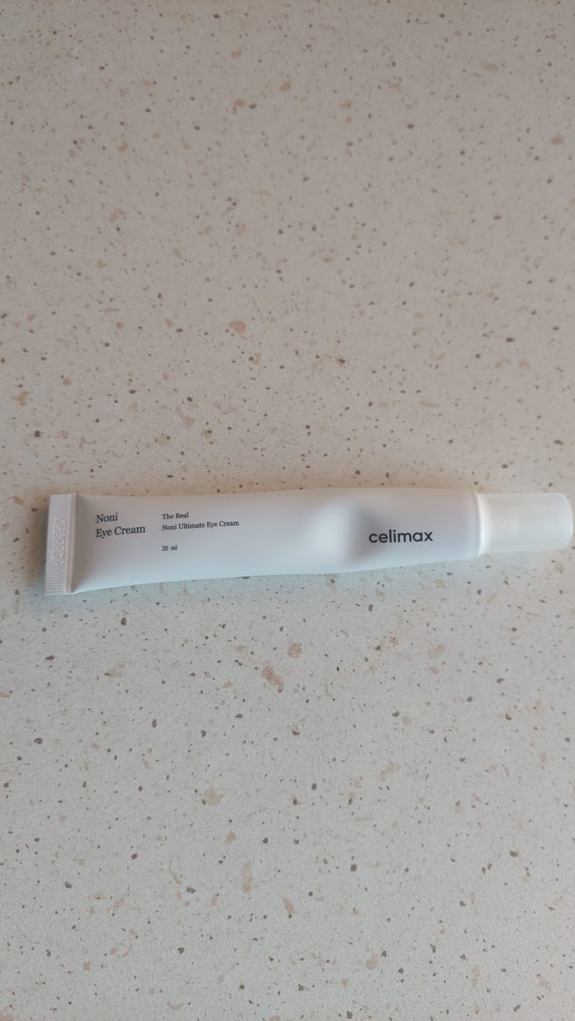 Customer photo review of Atjaunojošs krēms ādai ap acīm ar noni ogu ekstraktu un peptīdiem Celimax The Real Noni Ultimate Eye Cream