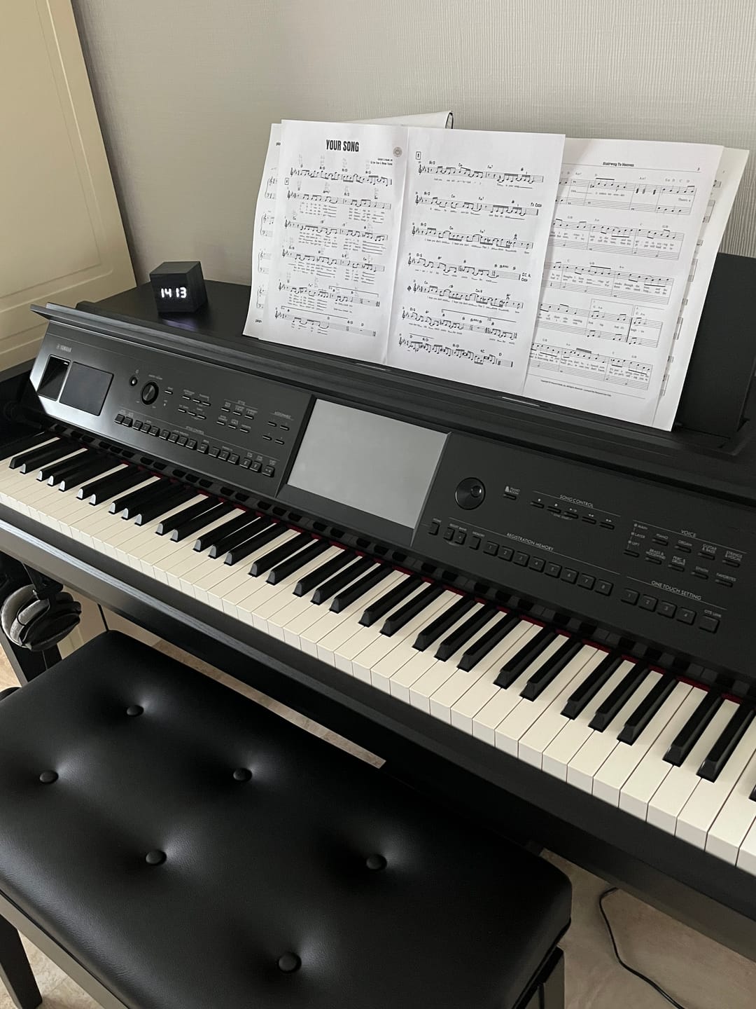 Customer photo review of Réveil bois cube