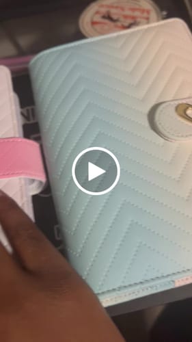 Customer video review of Unicorn Tusk | HER Luxe Wallet System