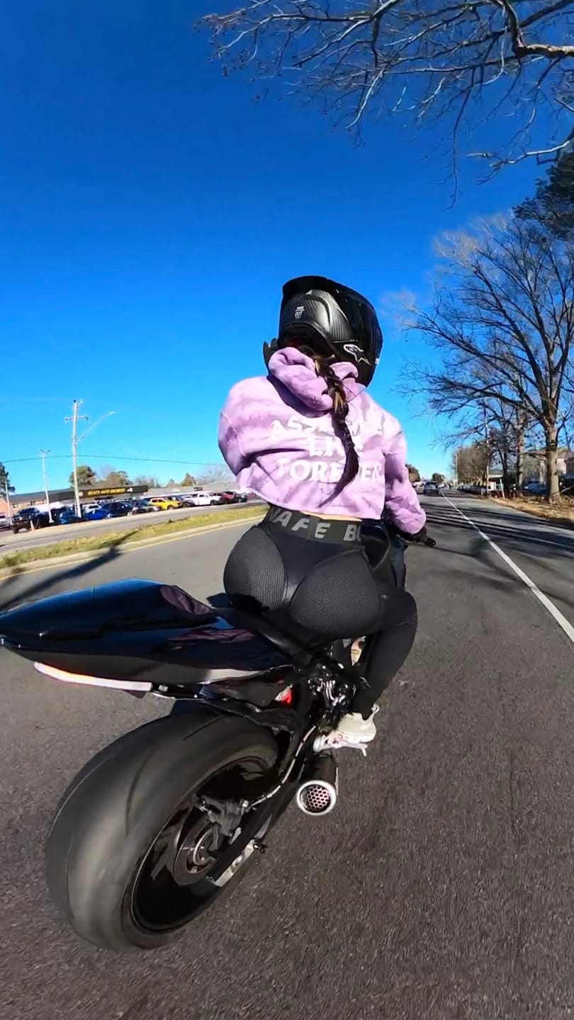 Customer photo review of Leggings Extra Sex Black Skin
