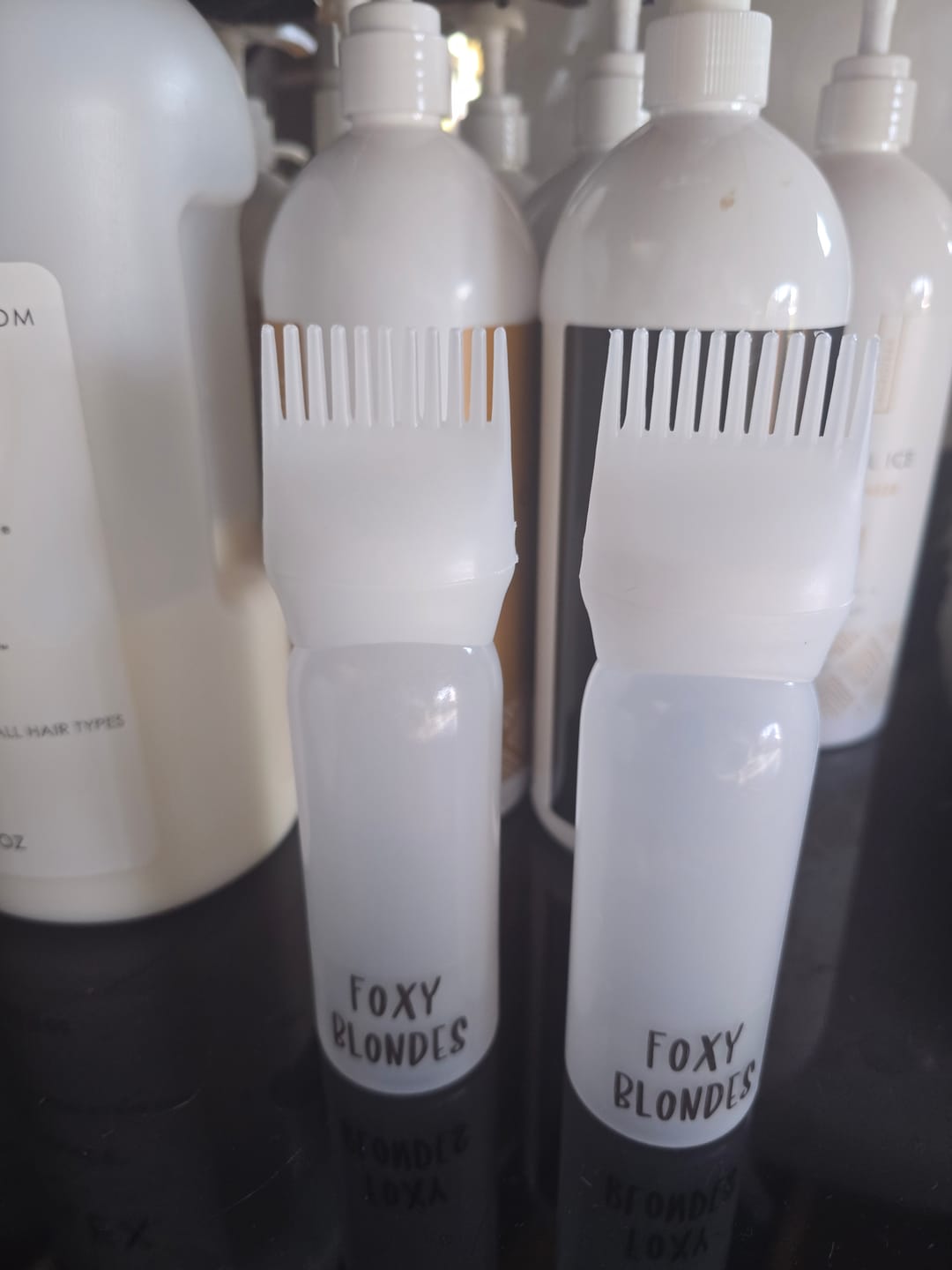 Customer photo review of Free Gift - Root Comb Colour Applicator Bottle