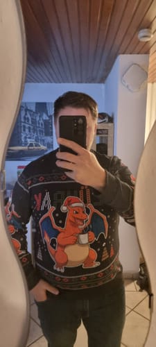 Customer photo review of GLÜHRAK - Christmas Sweater