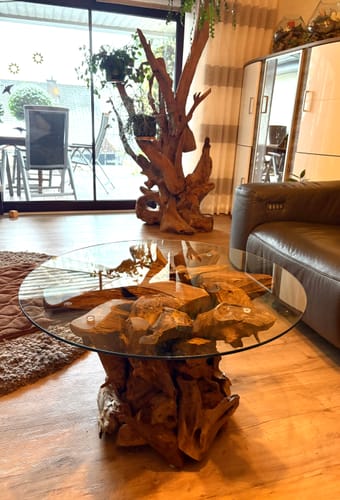 Customer photo review of Handgearbeiteter Couchtisch IKAL aus Wurzelholz inkl. Glasscheibe Ø 80 cm