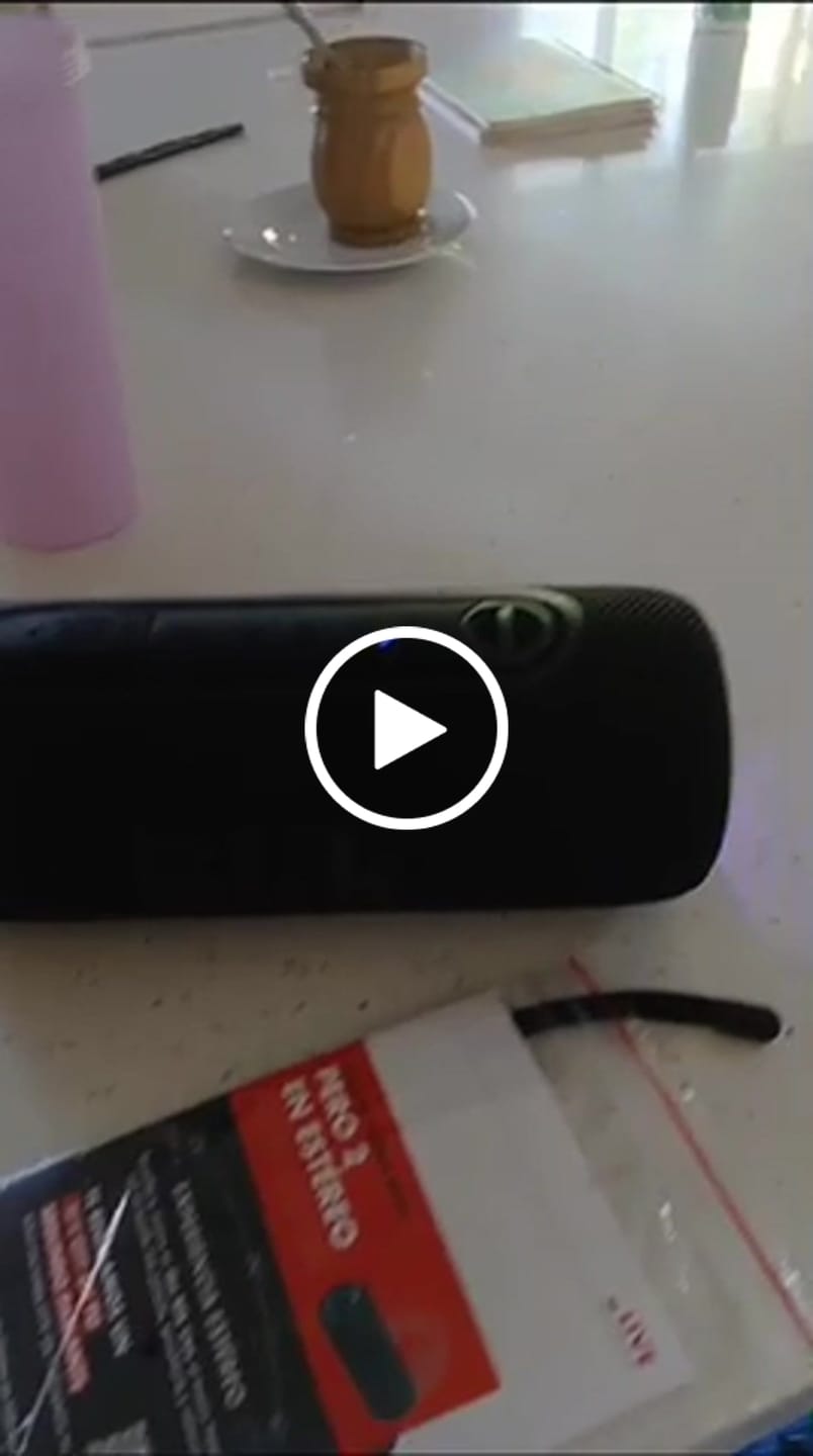 Customer video review of Parlante Blik Live
