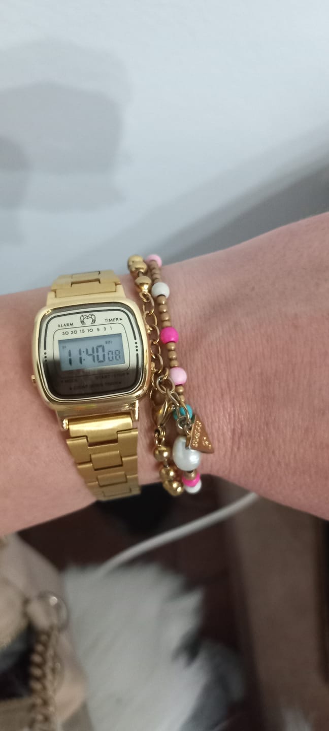 Customer photo review of Reloj Vintage Mini ~ GoldPassion