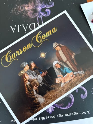 Customer photo review of KARÁCSONYI KÉPESLAPOK | Carson Coma x Vates