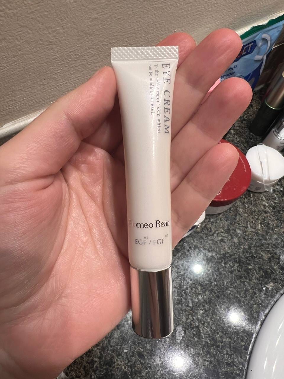 Customer photo review of Homeo Beau Eye Cream