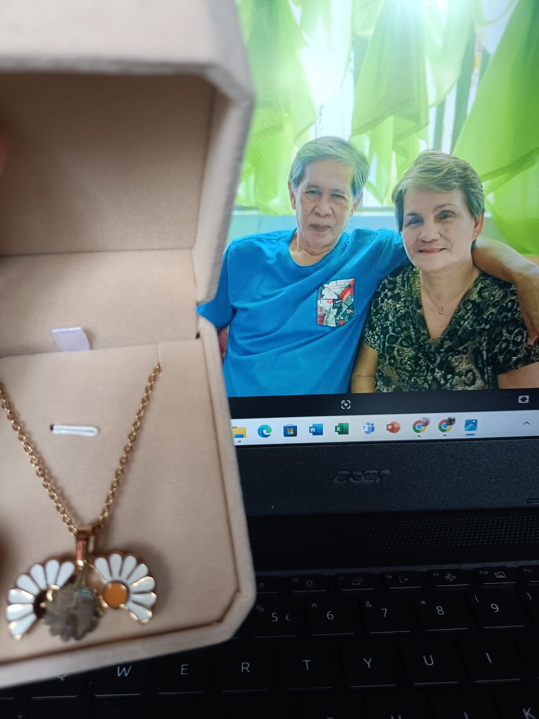 Customer photo review of Printave™ Personalized Flower Necklace