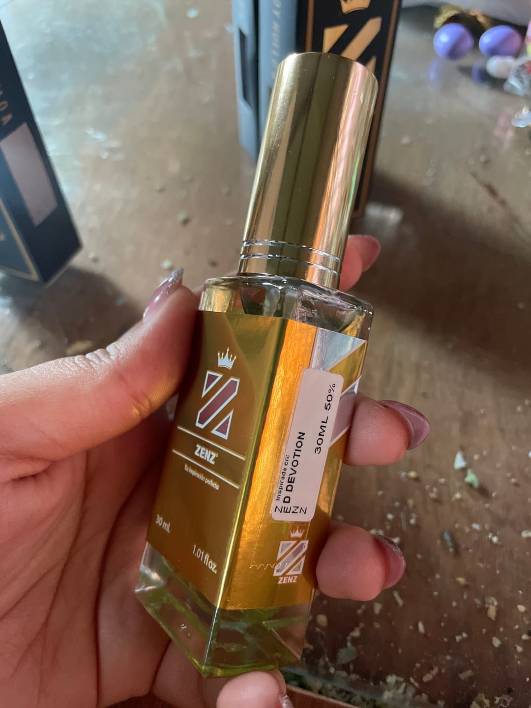 Customer photo review of Perfume Tendencia D DEVOTION D&G NUEVO NOVIEMBRE 2023 zenz