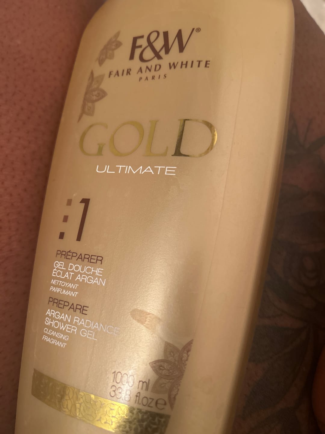 Customer photo review of Fair and White 1: Gold Argan Shower Gel 1000ml / 33.81 fl Oz
