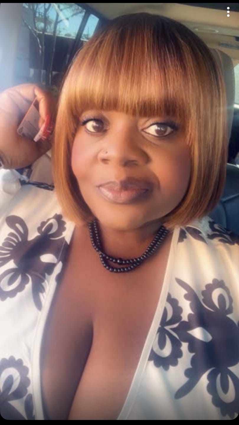 Customer photo review of Model Model Clean Cap Protectif Style Synthetic Hair Wig - NUMBER 17