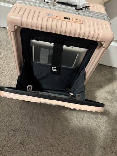 Lori B. review of Carry-On: All-in-One image 1 out of 5