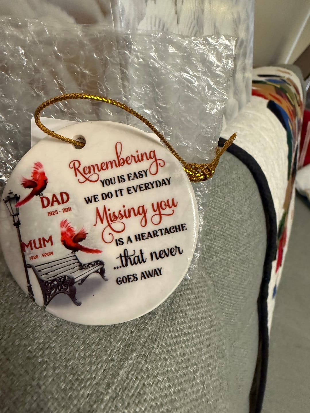 Customer photo review of Cardinals Winter Memorial Personalized Circle Ornament